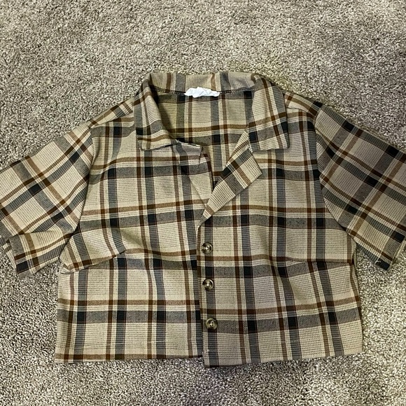 Tops - Button up crop top